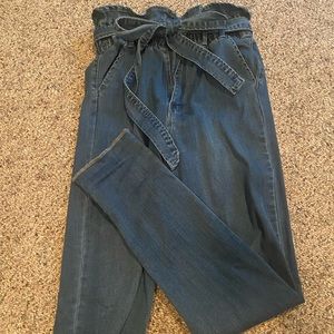 Brown bag style tie jeans